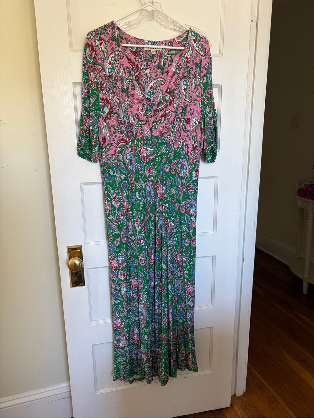 Boden Green and Pink Paisley V-Neck Midi Dress never worn - Picture 4 of 8